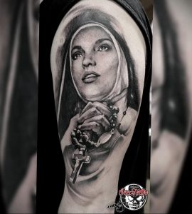 Тату Монашка с крестом 16.02.2020 №1013 -tattoo nun with a cross- tattoo-photo.ru