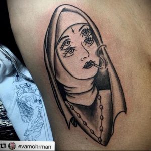 Тату Монашка с крестом 16.02.2020 №1017 -tattoo nun with a cross- tattoo-photo.ru