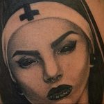 Тату Монашка с крестом 16.02.2020 №1030 -tattoo nun with a cross- tattoo-photo.ru