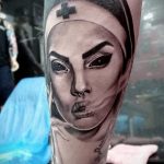 Тату Монашка с сигаретой 16.02.2020 №1008 -tattoo nun with a cigarette- tattoo-photo.ru