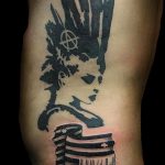 Фото знак анархии тату 24.03.2020 №007 -tattoo anarchy- tattoo-photo.ru