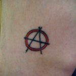Фото знак анархии тату 24.03.2020 №044 -tattoo anarchy- tattoo-photo.ru