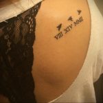 Фото татуировки на лопатке 09.03.2020 №012 -tattoo on the shoulder- tattoo-photo.ru
