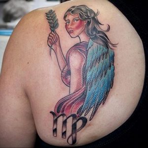 Фото тату ангел на лопатке 09.03.2020 №012 -tattoo on the shoulder- tattoo-photo.ru