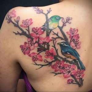 Фото тату с птицей на лопатке 09.03.2020 №026 -tattoo on the shoulder- tattoo-photo.ru