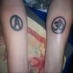 Фото знак анархии тату 24.03.2020 №008 -tattoo anarchy- tattoo-photo.ru
