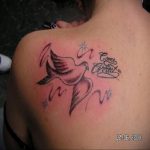 Фото тату на левой лопатке 09.03.2020 №022 -tattoo on the shoulder- tattoo-photo.ru