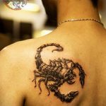 Фото тату на лопатке Скорпион 09.03.2020 №016 -tattoo on the shoulder- tattoo-photo.ru