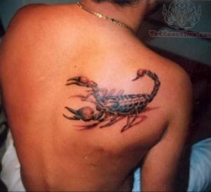 Фото тату на лопатке Скорпион 09.03.2020 №035 -tattoo on the shoulder- tattoo-photo.ru