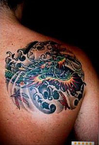 Фото тату на лопатке дракон 09.03.2020 №005 -tattoo on the shoulder- tattoo-photo.ru