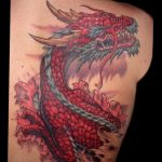 Фото тату на лопатке дракон 09.03.2020 №015 -tattoo on the shoulder- tattoo-photo.ru