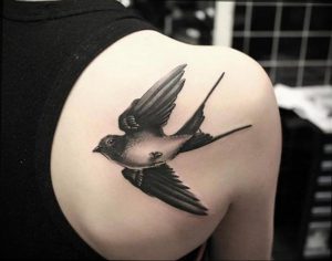 Фото тату на правой лопатке 09.03.2020 №016 -tattoo on the shoulder- tattoo-photo.ru