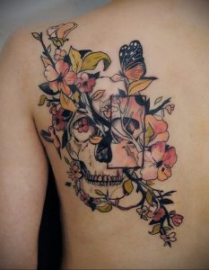 Фото тату с цветами на лопатке 09.03.2020 №043 -tattoo on the shoulder- tattoo-photo.ru