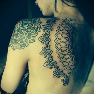 Фото татуировки на лопатке 09.03.2020 №016 -tattoo on the shoulder- tattoo-photo.ru