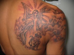 Фото татуировки на лопатке 09.03.2020 №038 -tattoo on the shoulder- tattoo-photo.ru