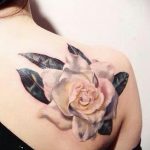 Фото татуировки на лопатке 09.03.2020 №043 -tattoo on the shoulder- tattoo-photo.ru