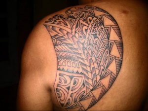 Фото татуировки на лопатке 09.03.2020 №057 -tattoo on the shoulder- tattoo-photo.ru
