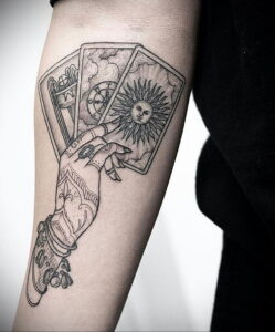 Фото рисунка тату рука ведьмы 28.01.2021 №0018 - witch hand tattoo - tattoo-photo.ru
