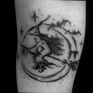 Фото тату метла ведьмы 28.01.2021 №0044 - tattoo witch broom - tattoo-photo.ru