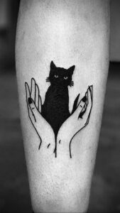 Фото маленькой тату для ведьмы 28.01.2021 №0002 - small witch tattoo - tattoo-photo.ru