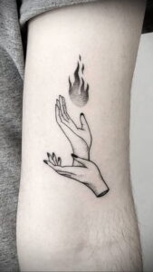 Фото рисунка тату рука ведьмы 28.01.2021 №0025 - witch hand tattoo - tattoo-photo.ru