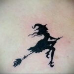 Фото тату метла ведьмы 28.01.2021 №0031 - tattoo witch broom - tattoo-photo.ru