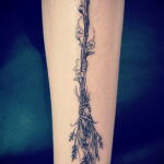 Фото тату метла ведьмы 28.01.2021 №0043 - tattoo witch broom - tattoo-photo.ru