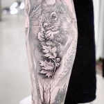 Фото пример рисунка тату белка 18,10,2021 - №0030 - squirrel tattoo - tattoo-photo.ru
