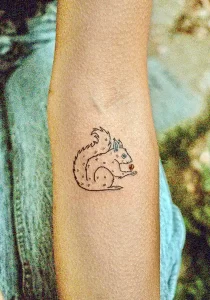 Фото пример рисунка тату белка 18,10,2021 - №0195 - squirrel tattoo - tattoo-photo.ru