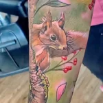 Фото пример рисунка тату белка 18,10,2021 - №0265 - squirrel tattoo - tattoo-photo.ru