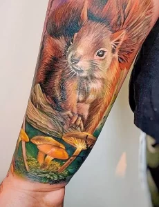 Фото пример рисунка тату белка 18,10,2021 - №0361 - squirrel tattoo - tattoo-photo.ru