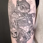 Фото пример рисунка тату белка 18,10,2021 - №0099 - squirrel tattoo - tattoo-photo.ru