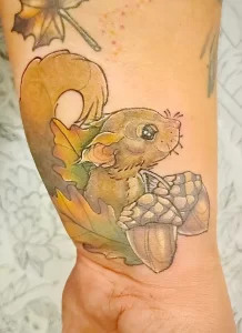 Фото пример рисунка тату белка 18,10,2021 - №0145 - squirrel tattoo - tattoo-photo.ru