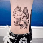Фото пример рисунка тату белка 18,10,2021 - №0147 - squirrel tattoo - tattoo-photo.ru