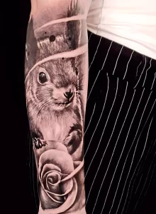 Фото пример рисунка тату белка 18,10,2021 - №0233 - squirrel tattoo - tattoo-photo.ru