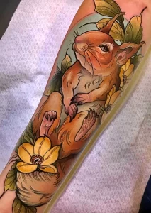 Фото пример рисунка тату белка 18,10,2021 - №0314 - squirrel tattoo - tattoo-photo.ru