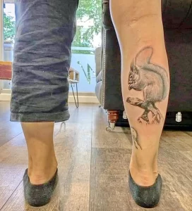 Фото пример рисунка тату белка 18,10,2021 - №0333 - squirrel tattoo - tattoo-photo.ru