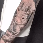 Фото пример рисунка тату белка 18,10,2021 - №0374 - squirrel tattoo - tattoo-photo.ru