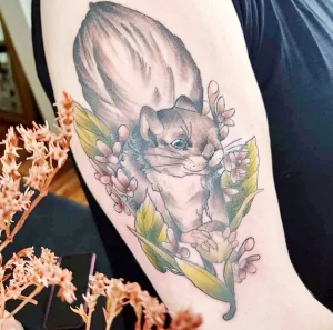Фото пример рисунка тату белка 18,10,2021 - №0383 - squirrel tattoo - tattoo-photo.ru