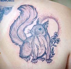 Фото пример рисунка тату белка 18,10,2021 - №0393 - squirrel tattoo - tattoo-photo.ru