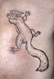 Фото пример рисунка тату белка 18,10,2021 - №0418 - squirrel tattoo - tattoo-photo.ru