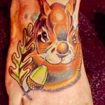 Фото пример рисунка тату белка 18,10,2021 - №0422 - squirrel tattoo - tattoo-photo.ru