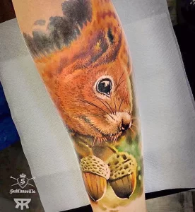 Фото пример рисунка тату белка 18,10,2021 - №0434 - squirrel tattoo - tattoo-photo.ru