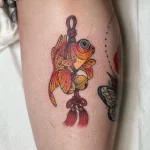 Фото тату золотая рыбка 07,12,2021 - №085 - goldfish tattoo - tattoo-photo.ru