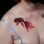 Фото тату золотая рыбка 07,12,2021 - №112 - goldfish tattoo - tattoo-photo.ru