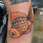 Фото тату золотая рыбка 07,12,2021 - №135 - goldfish tattoo - tattoo-photo.ru