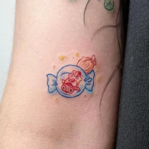 Фото тату золотая рыбка 07,12,2021 - №286 - goldfish tattoo - tattoo-photo.ru