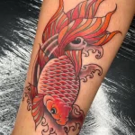 Фото тату золотая рыбка 07,12,2021 - №348 - goldfish tattoo - tattoo-photo.ru