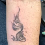 Фото тату золотая рыбка 07,12,2021 - №374 - goldfish tattoo - tattoo-photo.ru