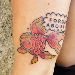 Фото тату золотая рыбка 07,12,2021 - №442 - goldfish tattoo - tattoo-photo.ru